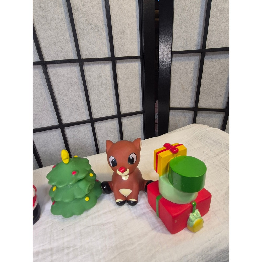 6pc Rudolph Red-Nosed Reindeer Christmas Bath Toy Set Santa Bumble Clarice